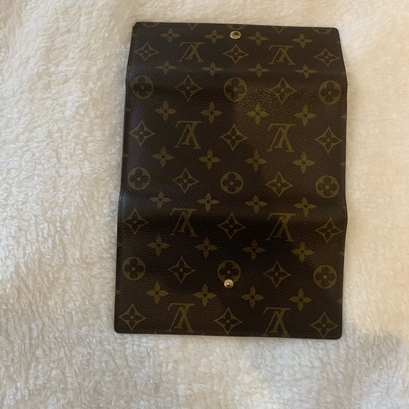 Authentic Louis Vuitton Long Wallet - Picture 7 of 10